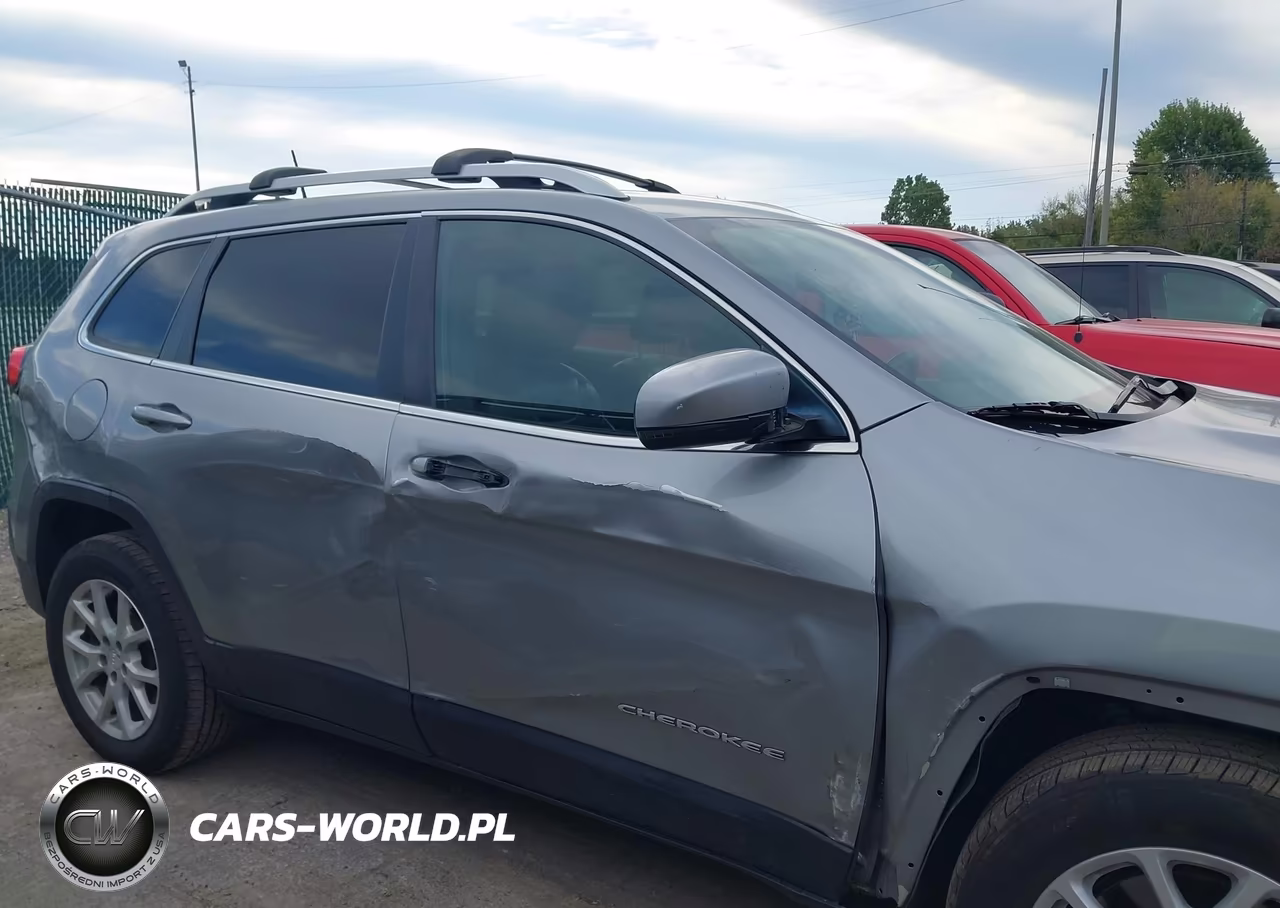 2017 Jeep Cherokee Latitude 4X4 VIN:1C4PJMCB5HW606791 - 6