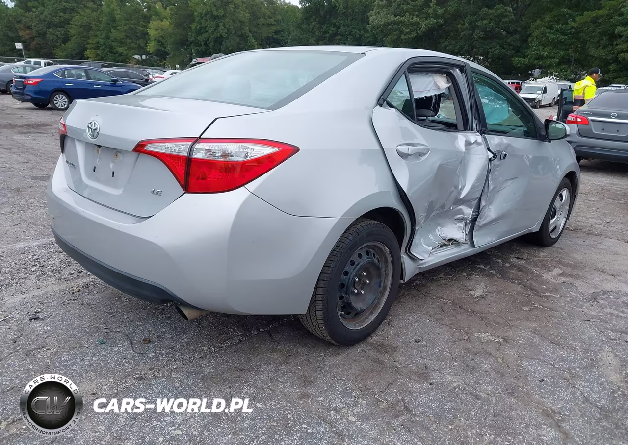 2016 Toyota Corolla Le VIN:2T1BURHE5GC559383 - 4