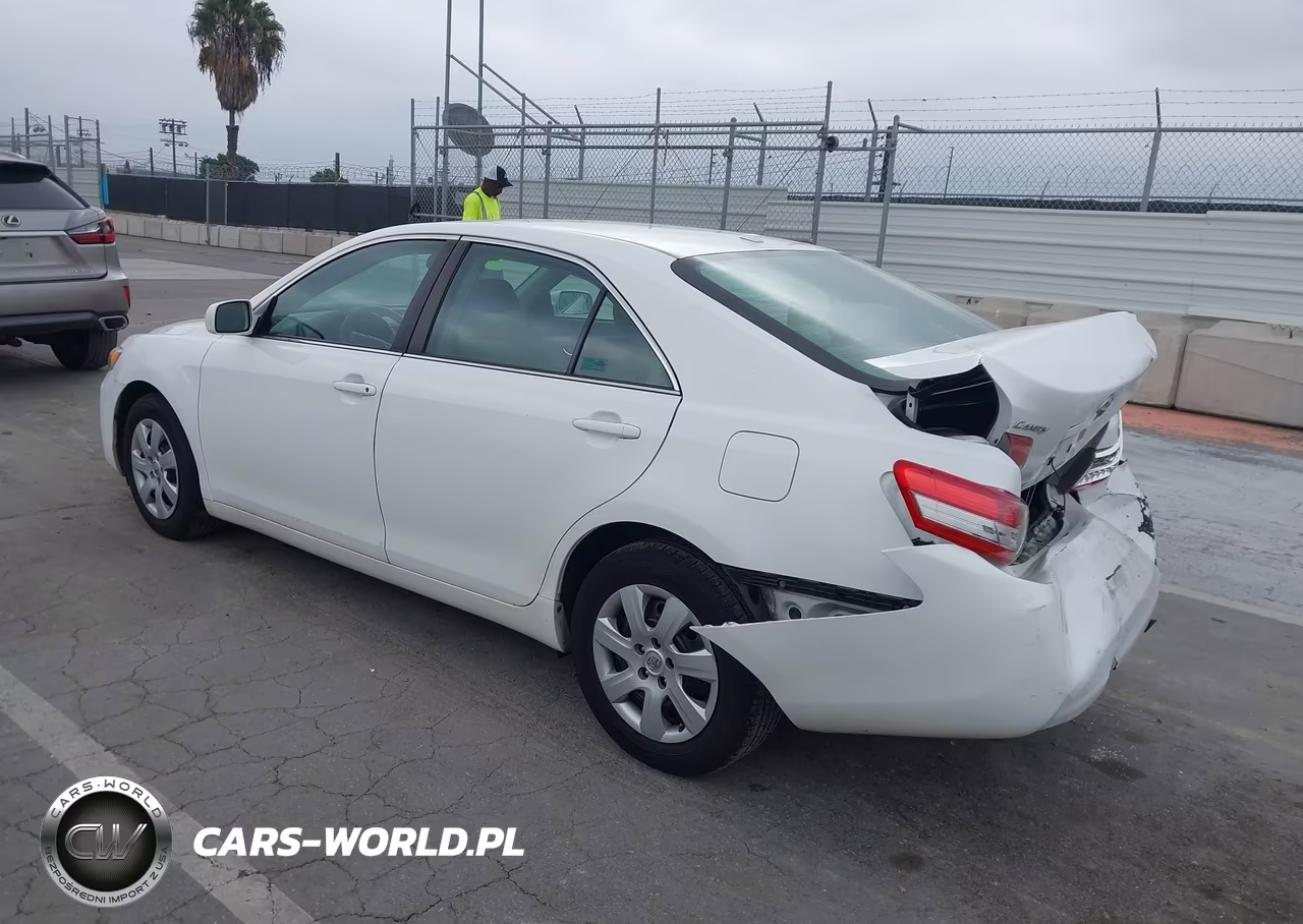 2011 Toyota Camry Le VIN:4T1BF3EK7BU760324 - 3