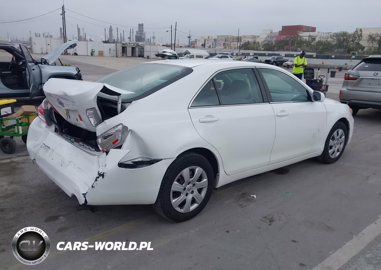 2011 Toyota Camry Le VIN:4T1BF3EK7BU760324 - 4