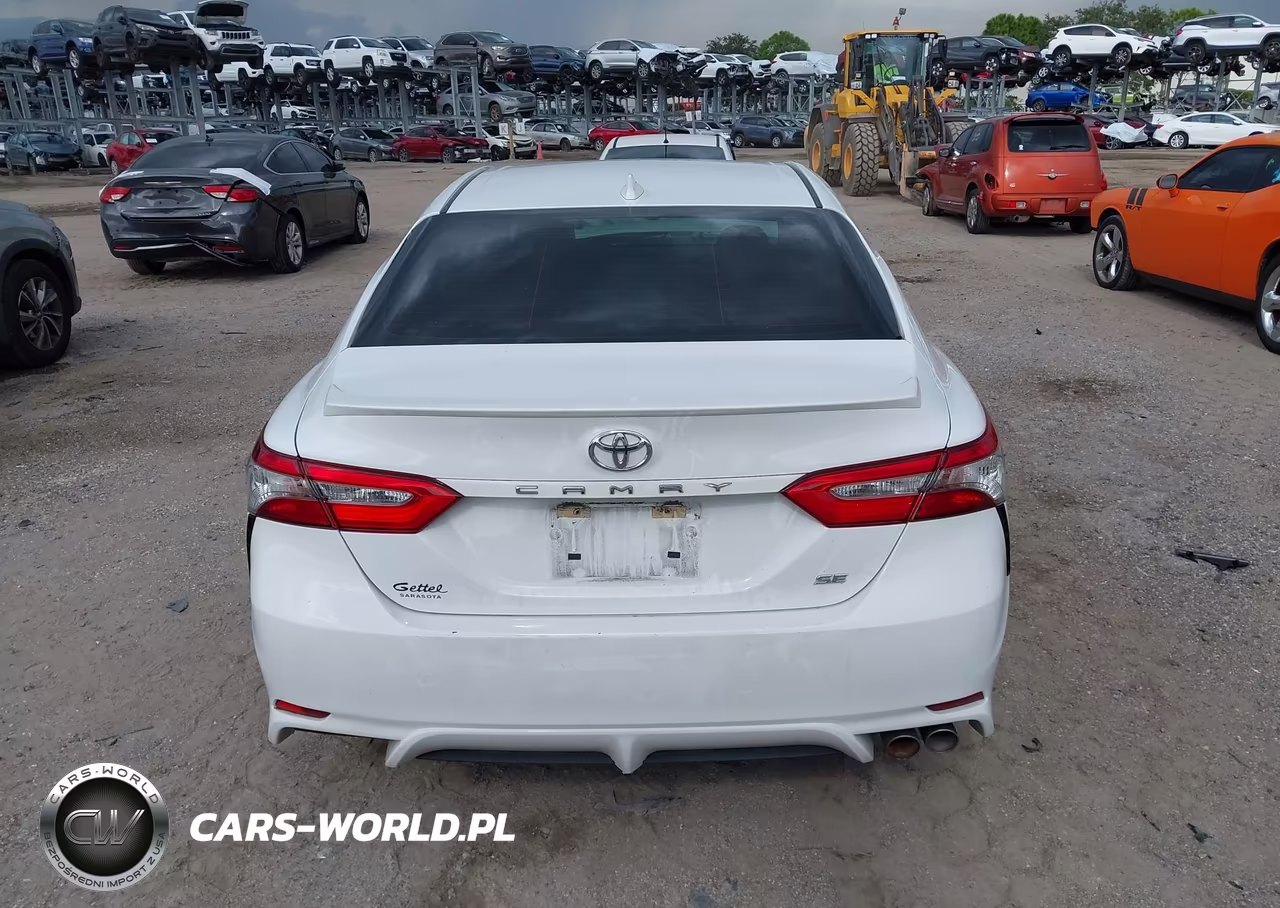 2019 Toyota Camry Se VIN:4T1B11HK8KU739495 - 16