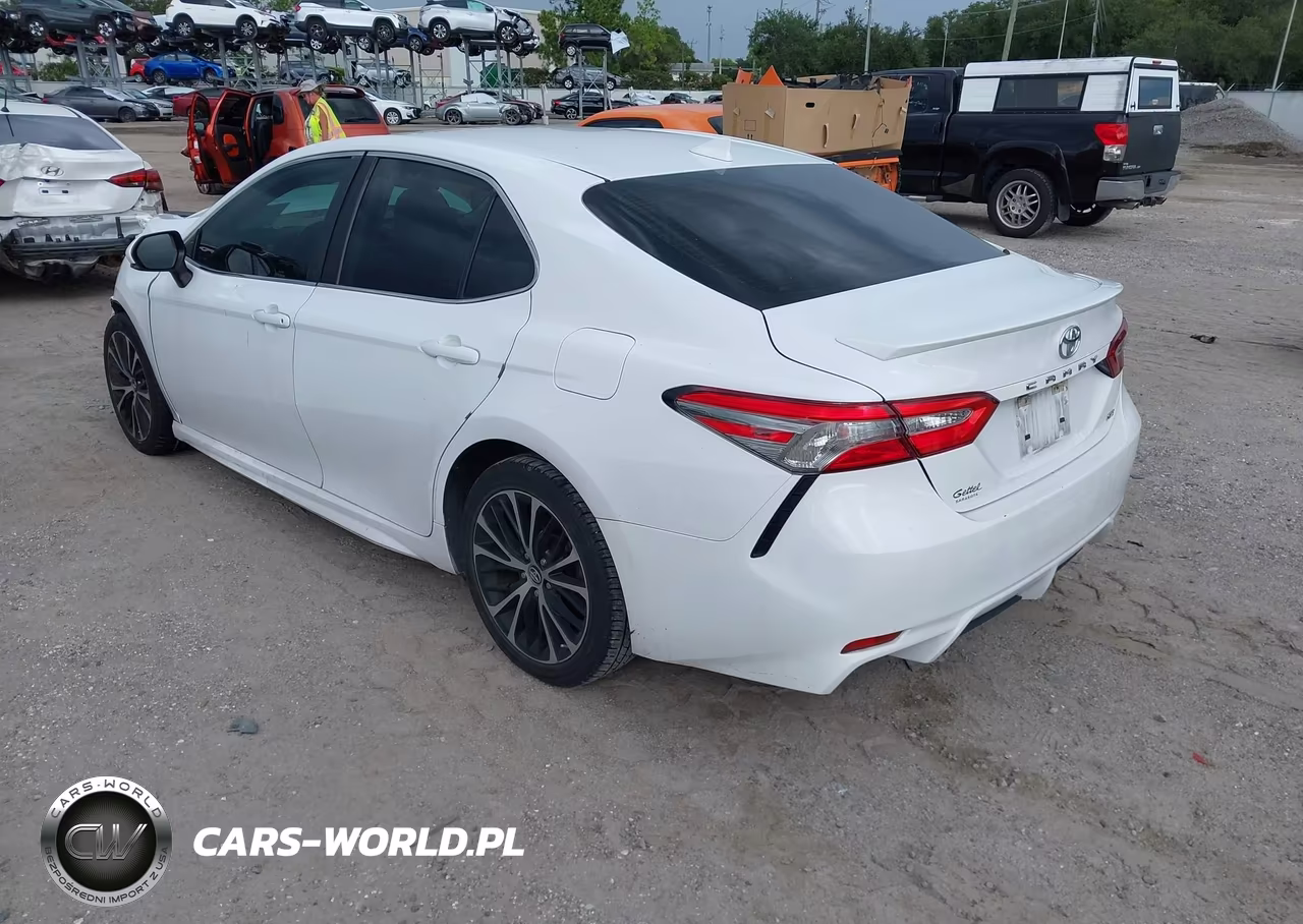 2019 Toyota Camry Se VIN:4T1B11HK8KU739495 - 3