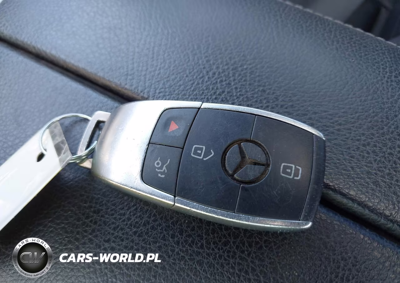 2019 Mercedes-Benz C 300 VIN:55SWF8DBXKU295968 - 11