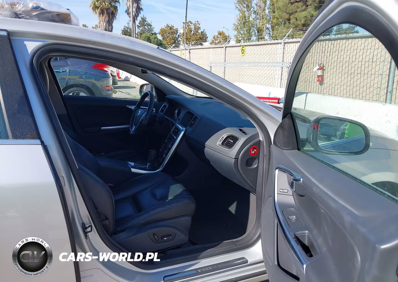 2012 Volvo S60 T5 VIN:YV1622FS8C2125856 - 5