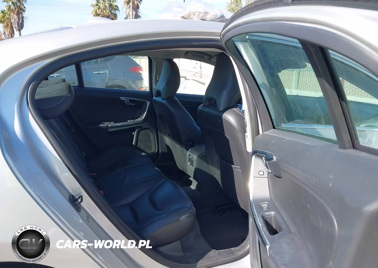 2012 Volvo S60 T5 VIN:YV1622FS8C2125856 - 8
