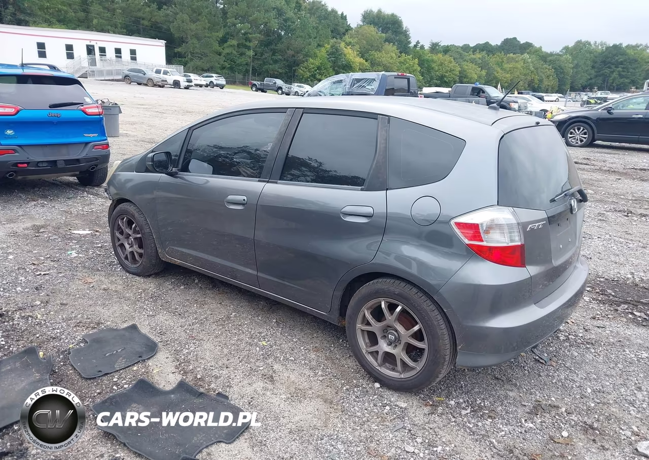 2012 Honda Fit VIN:JHMGE8G39CC000174 - 3