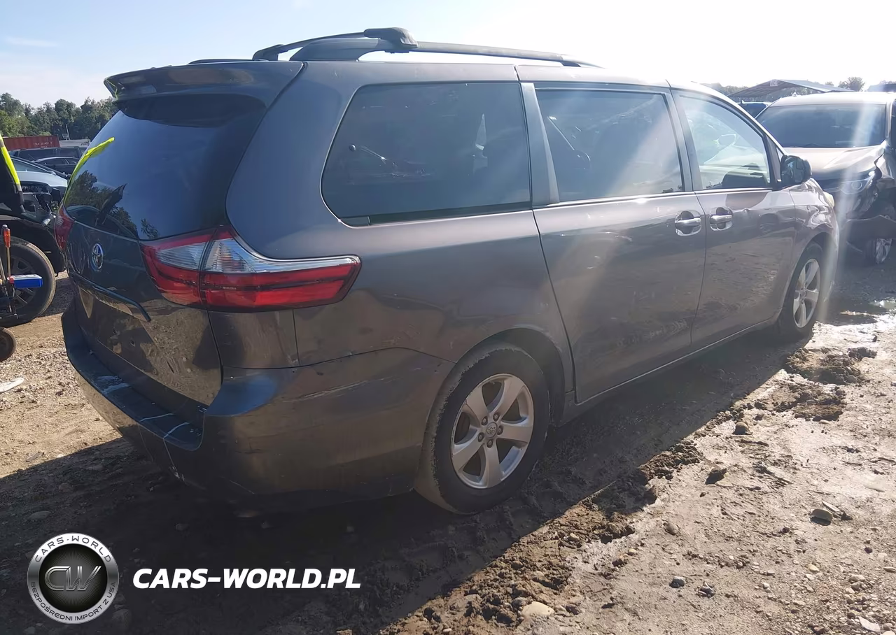 2016 Toyota Sienna Le VIN:5TDKK3DC3GS744529 - 4