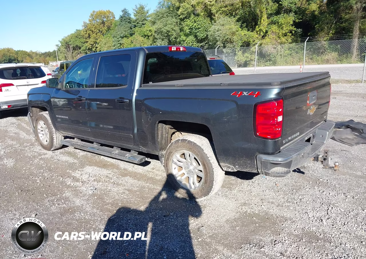 2018 Chevrolet Silverado 1500 1Lt VIN:3GCUKREC7JG508207 - 3