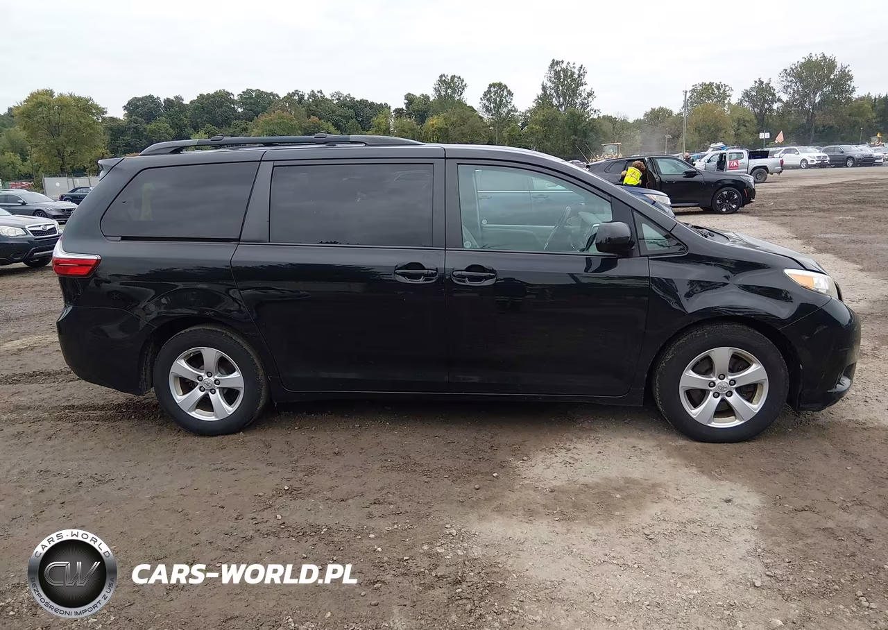2016 Toyota Sienna Le 8 Passenger VIN:5TDKK3DC5GS746704 - 12