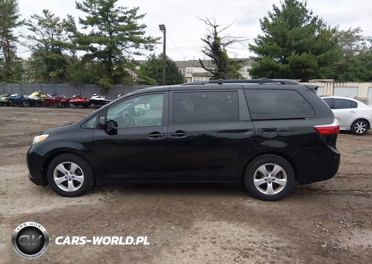2016 Toyota Sienna Le 8 Passenger VIN:5TDKK3DC5GS746704 - 13