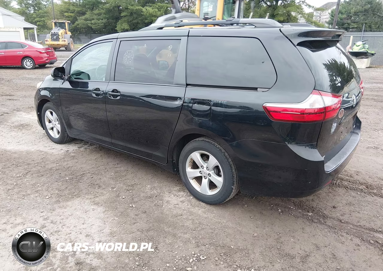 2016 Toyota Sienna Le 8 Passenger VIN:5TDKK3DC5GS746704 - 3