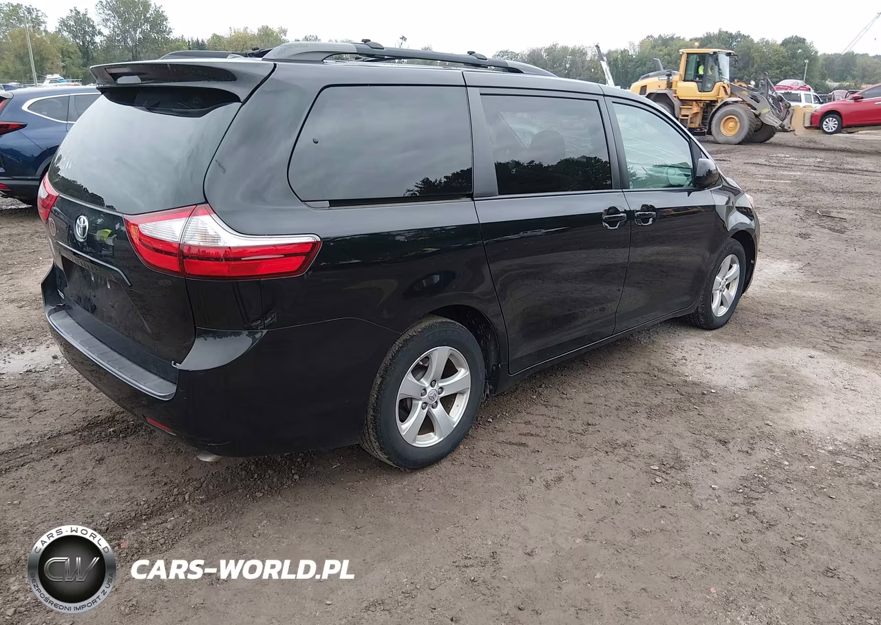 2016 Toyota Sienna Le 8 Passenger VIN:5TDKK3DC5GS746704 - 4
