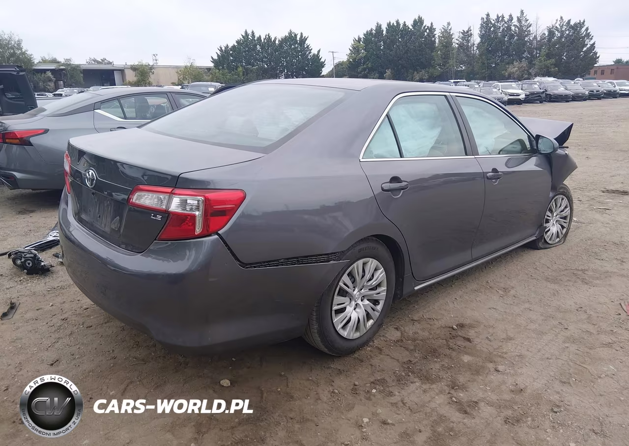 2014 Toyota Camry Le VIN:4T4BF1FK5ER412616 - 4
