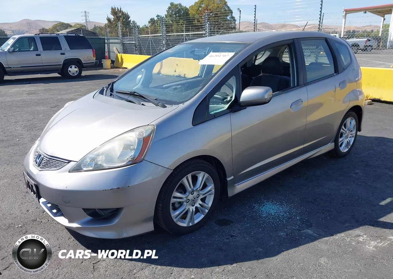 2010 Honda Fit Sport VIN:JHMGE8H41AS016329 - 2