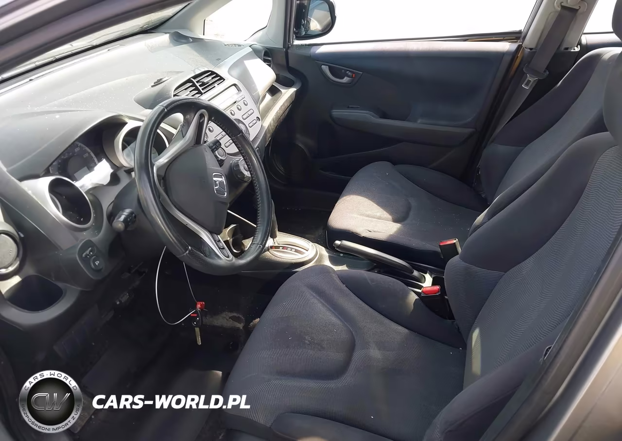 2010 Honda Fit Sport VIN:JHMGE8H41AS016329 - 5