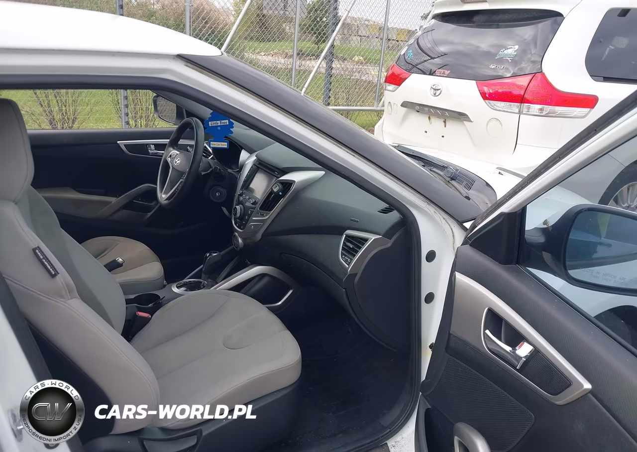2012 Hyundai Veloster Gray Int VIN:KMHTC6AD7CU050864 - 5