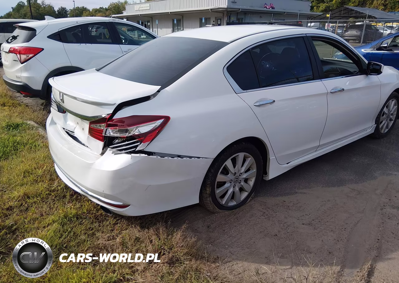 2017 Honda Accord Sport VIN:1HGCR2F55HA014758 - 4