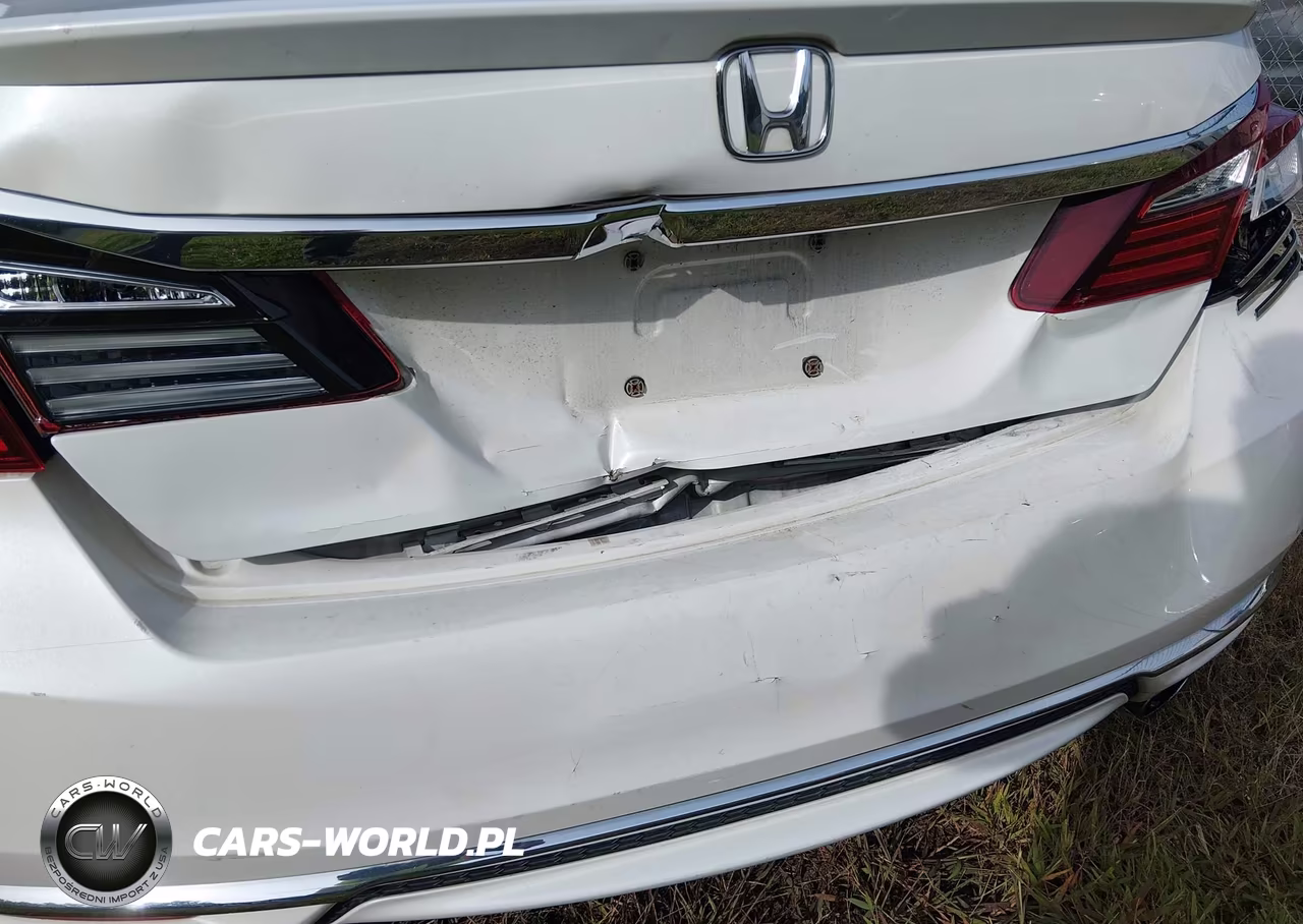 2017 Honda Accord Sport VIN:1HGCR2F55HA014758 - 6