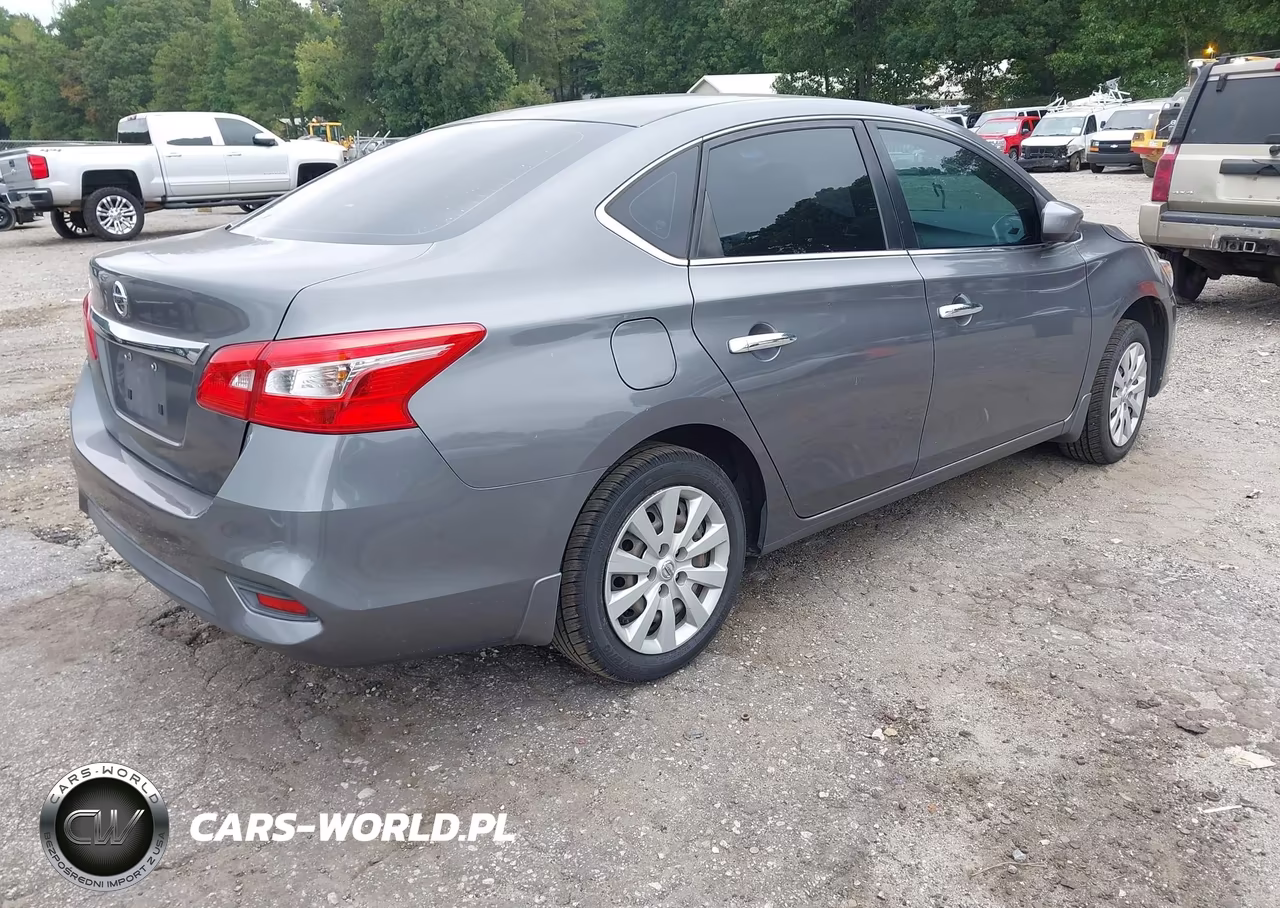 2018 Nissan Sentra S VIN:3N1AB7AP0JY320643 - 4