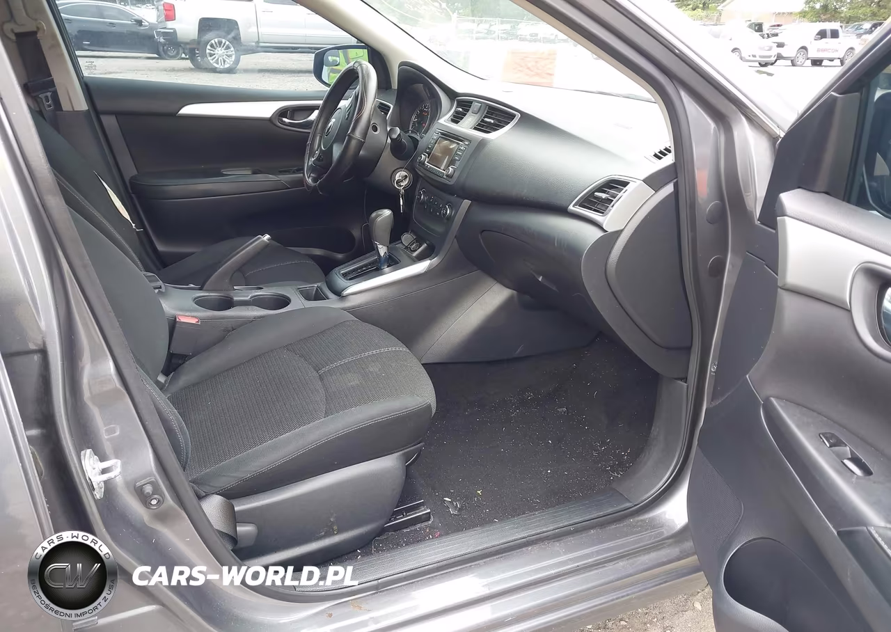 2018 Nissan Sentra S VIN:3N1AB7AP0JY320643 - 5