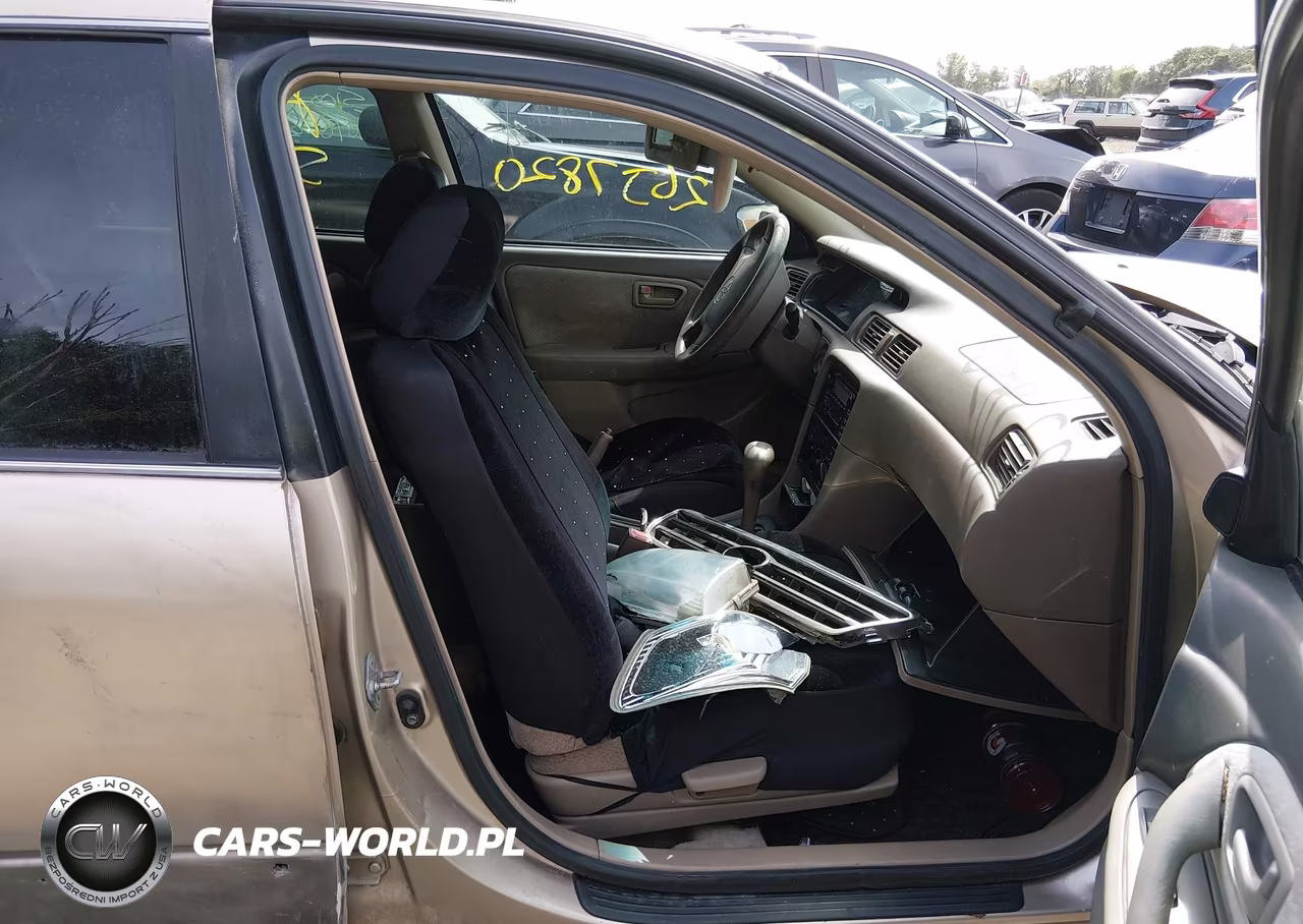 2001 Toyota Camry Le VIN:JT2BG22K310561947 - 5