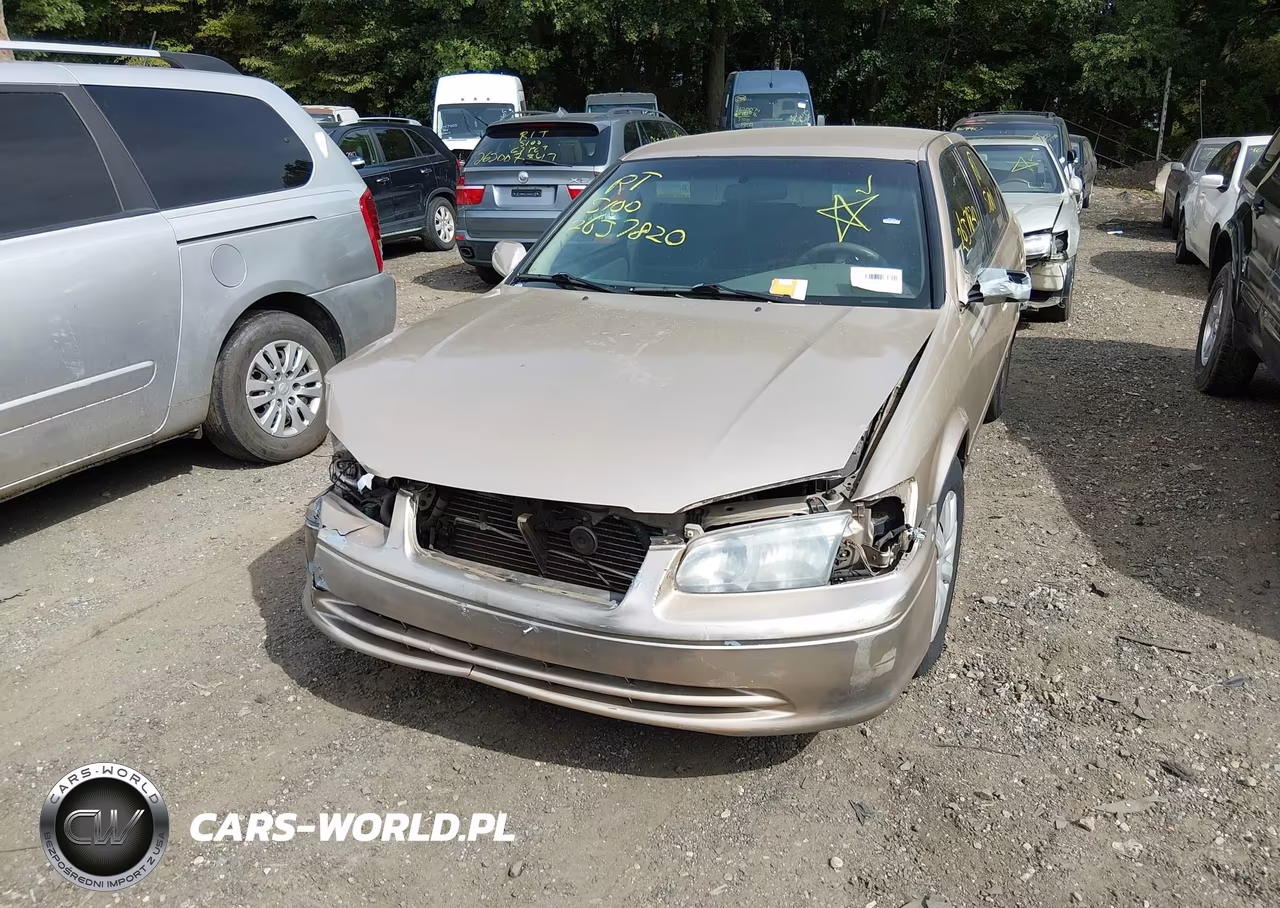 2001 Toyota Camry Le VIN:JT2BG22K310561947 - 6