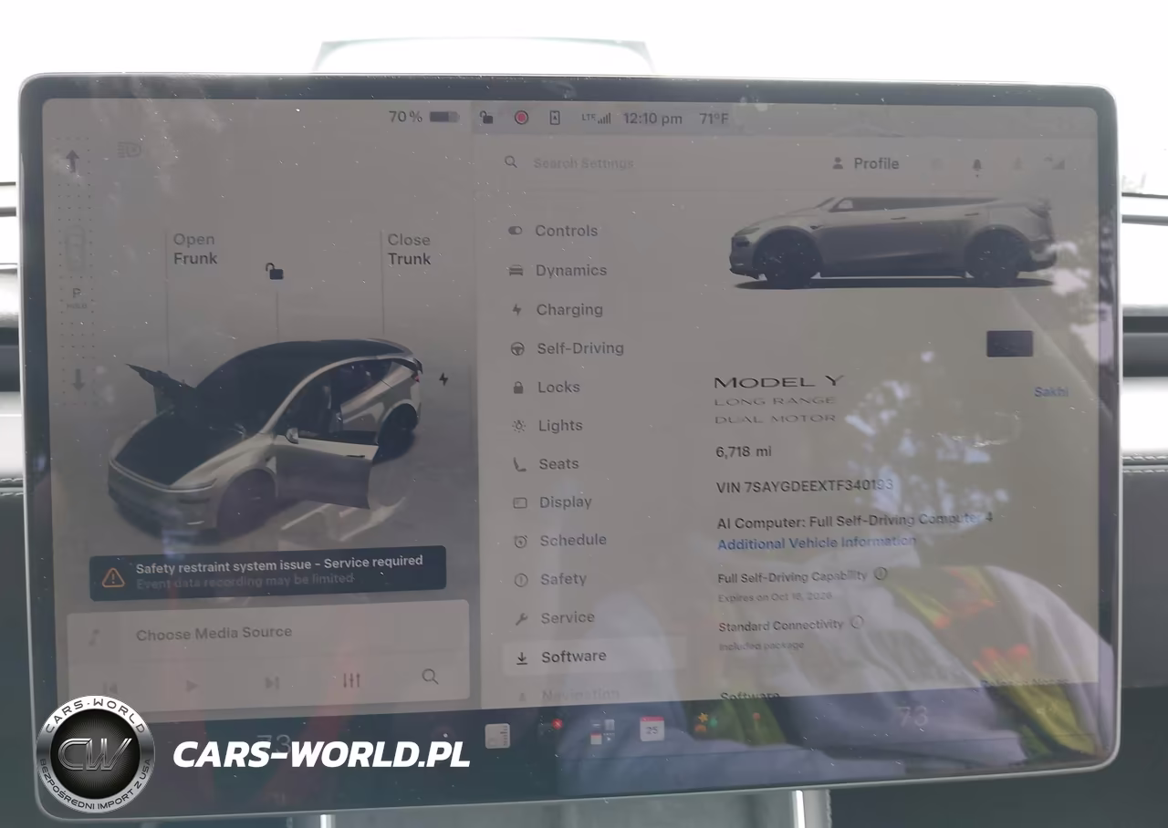 2026 Tesla Model Y VIN:7SAYGDEEXTF340193 - 7