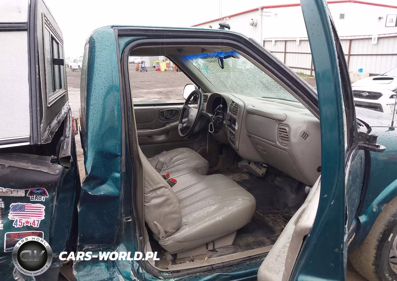 1998 Chevrolet S-10 Fleetside VIN:1GCCS14X2W8127847 - 5