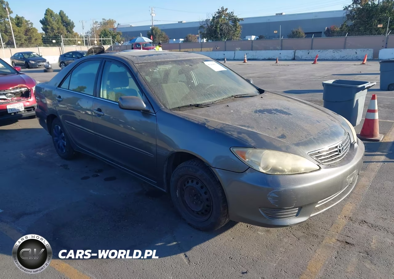 2005 Toyota Camry Le