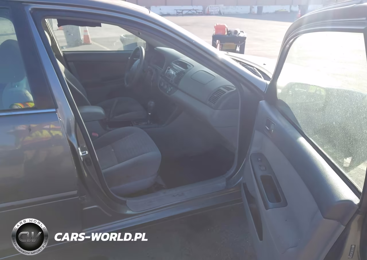 2005 Toyota Camry Le VIN:4T1BE32K25U615591 - 5