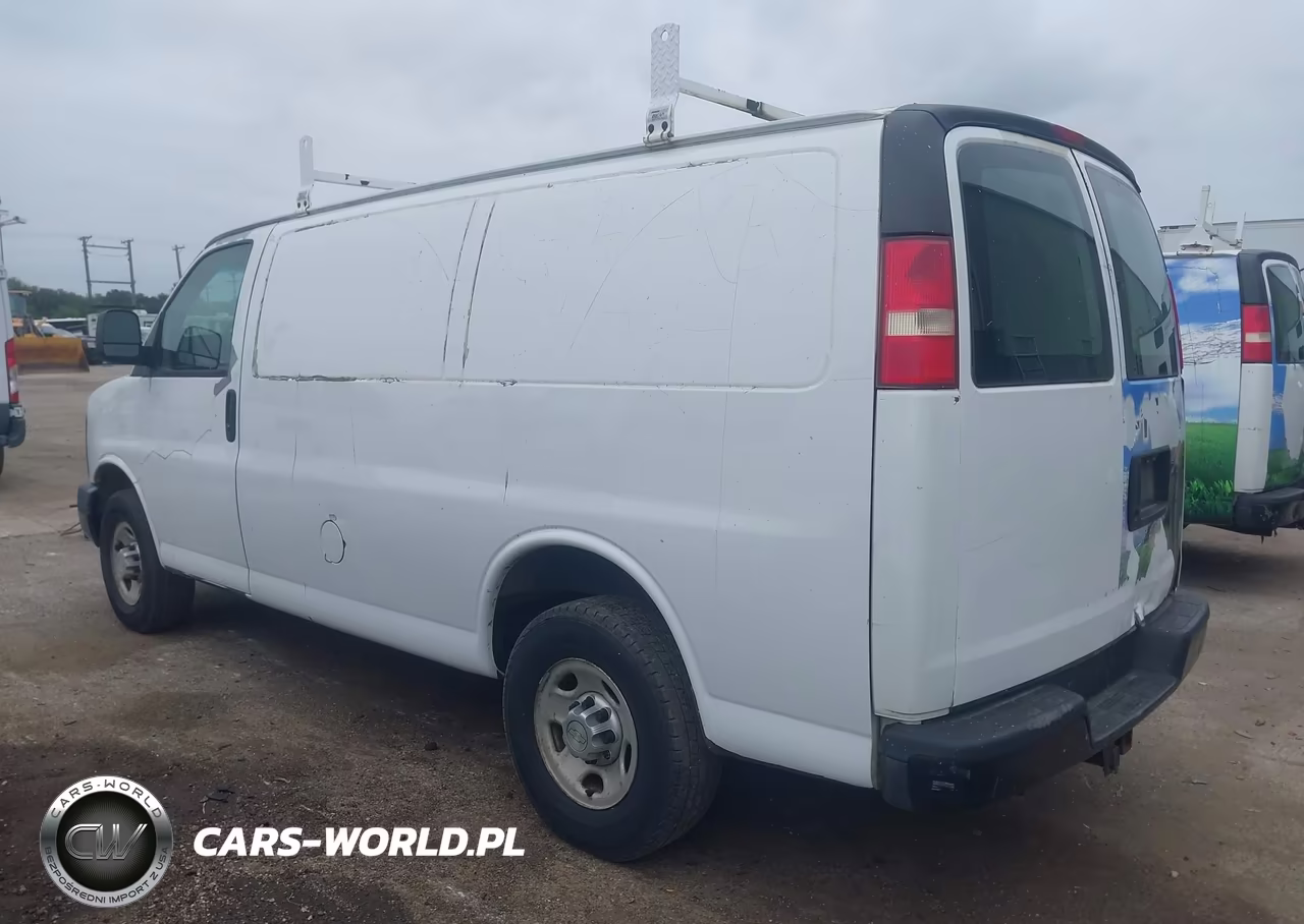 2010 Chevrolet Express 2500 Work Van VIN:1GCZGFDA8A1140124 - 3