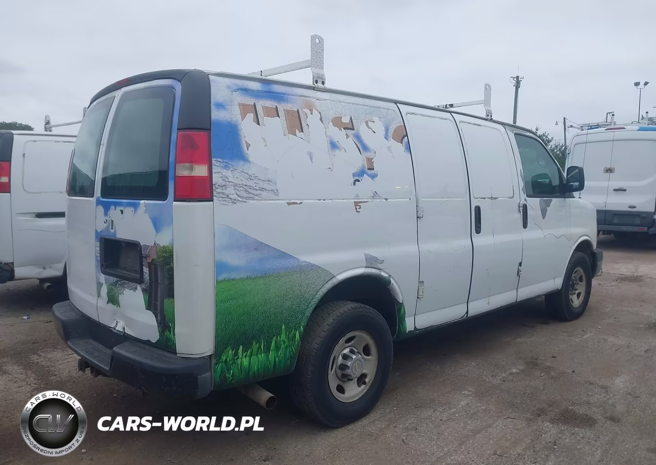 2010 Chevrolet Express 2500 Work Van VIN:1GCZGFDA8A1140124 - 4