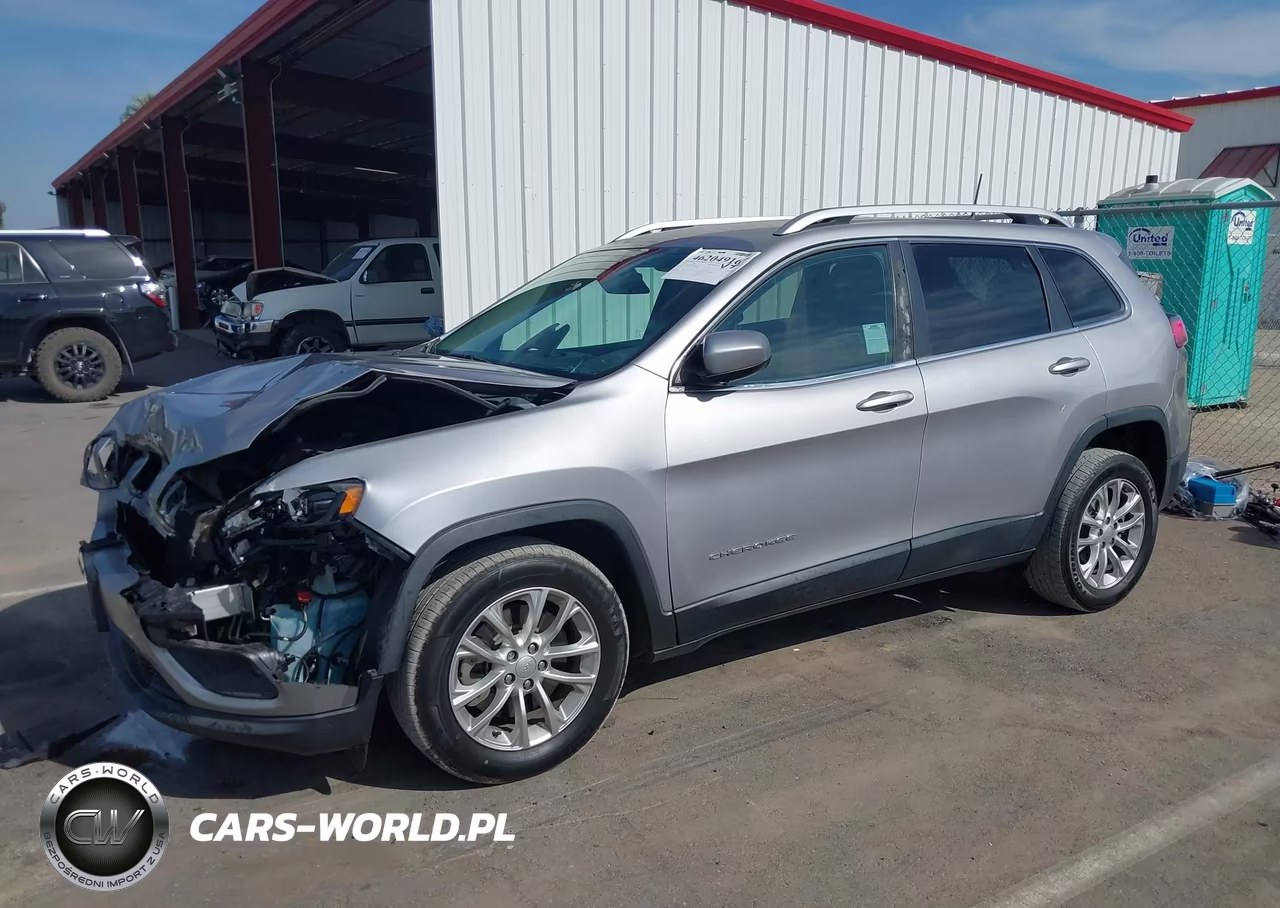 2019 Jeep Cherokee Latitude Fwd VIN:1C4PJLCB6KD261946 - 2