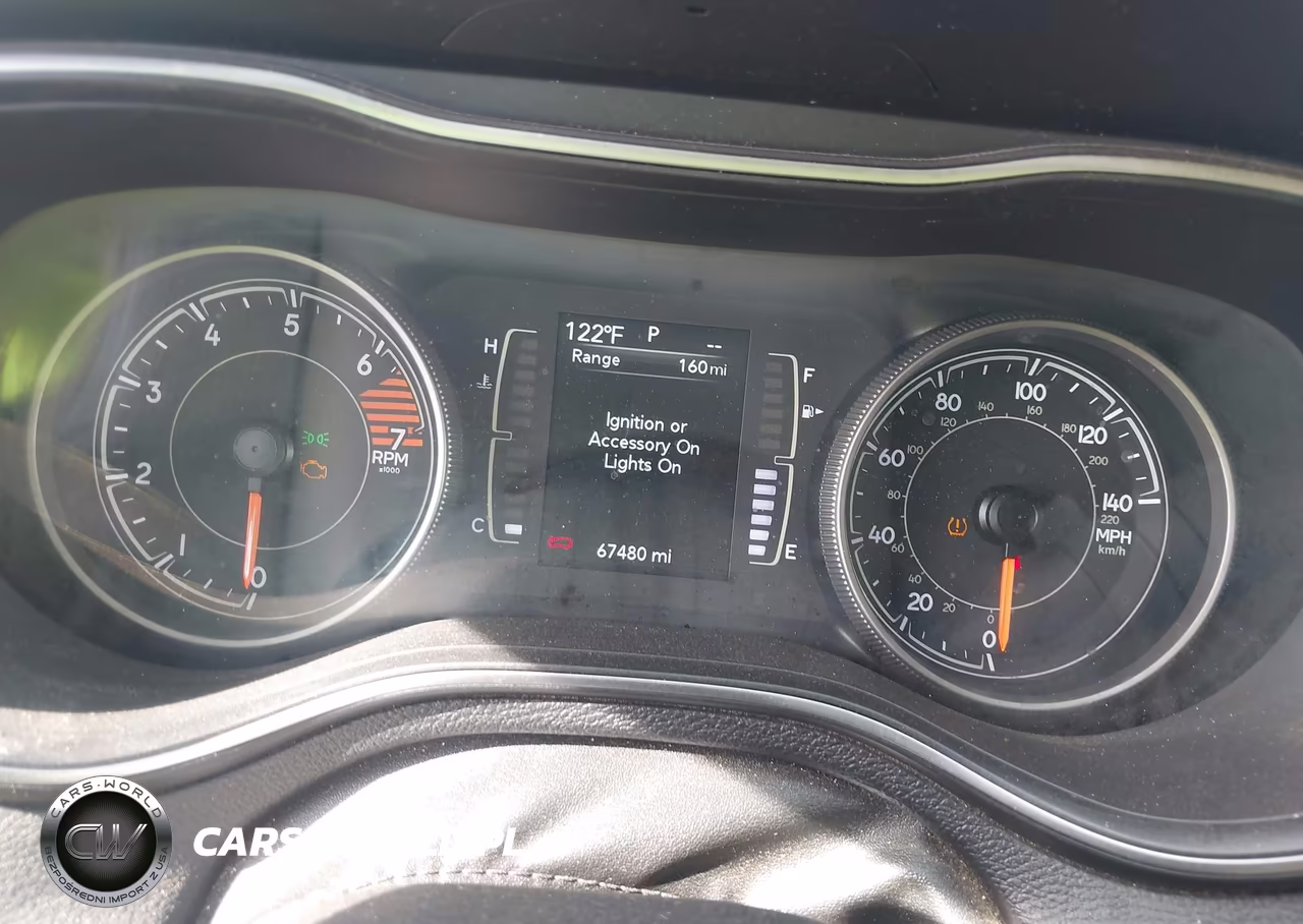 2019 Jeep Cherokee Latitude Fwd VIN:1C4PJLCB6KD261946 - 7