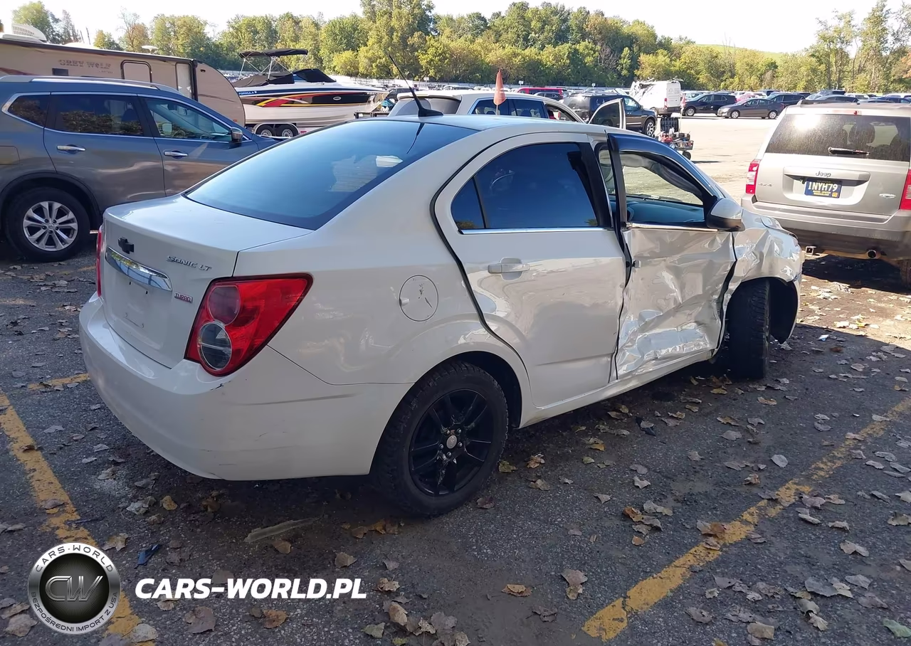 2013 Chevrolet Sonic Lt VIN:1G1JC5SB1D4245842 - 4