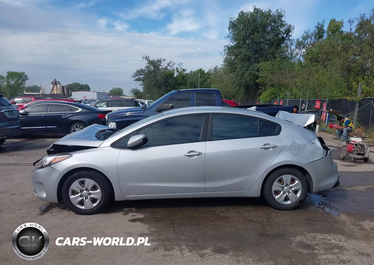2018 Kia Forte Lx VIN:3KPFK4A76JE239634 - 14