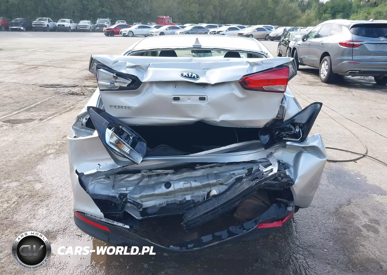 2018 Kia Forte Lx VIN:3KPFK4A76JE239634 - 6