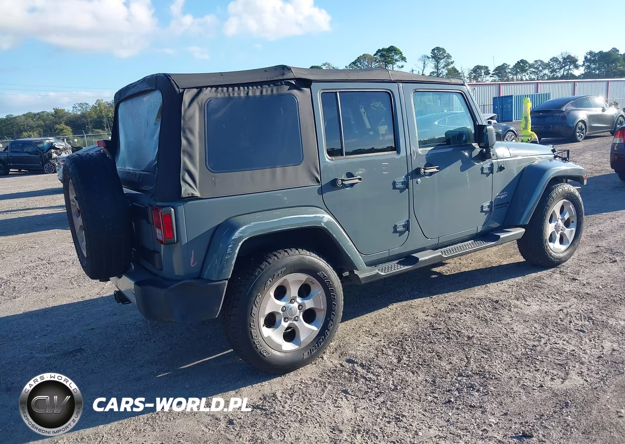 2015 Jeep Wrangler Unlimited Sahara VIN:1C4BJWEG8FL527144 - 4