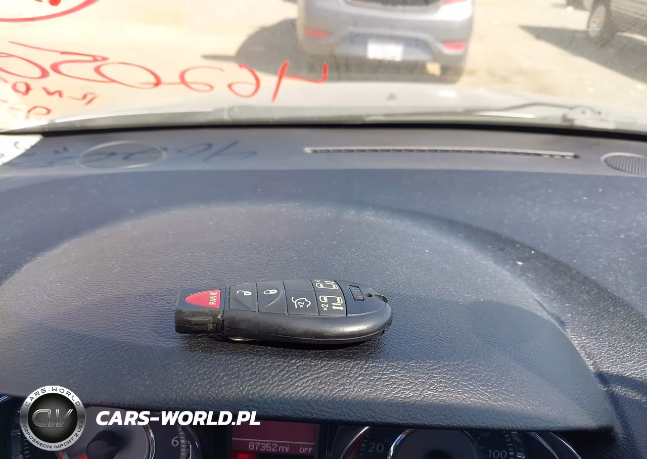 2016 Chrysler Town & Country Touring VIN:2C4RC1BG1GR229172 - 11