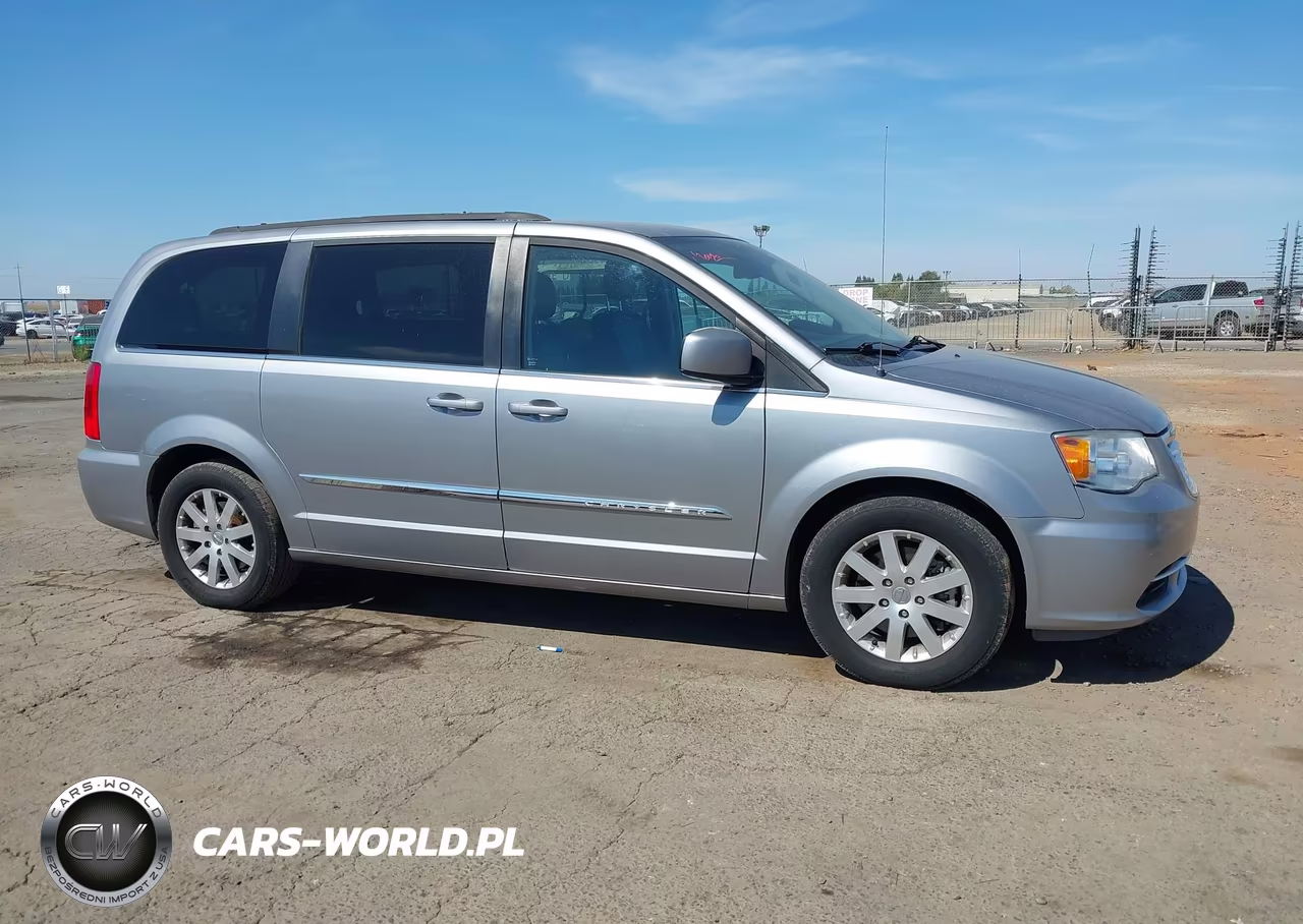 2016 Chrysler Town & Country Touring VIN:2C4RC1BG1GR229172 - 13