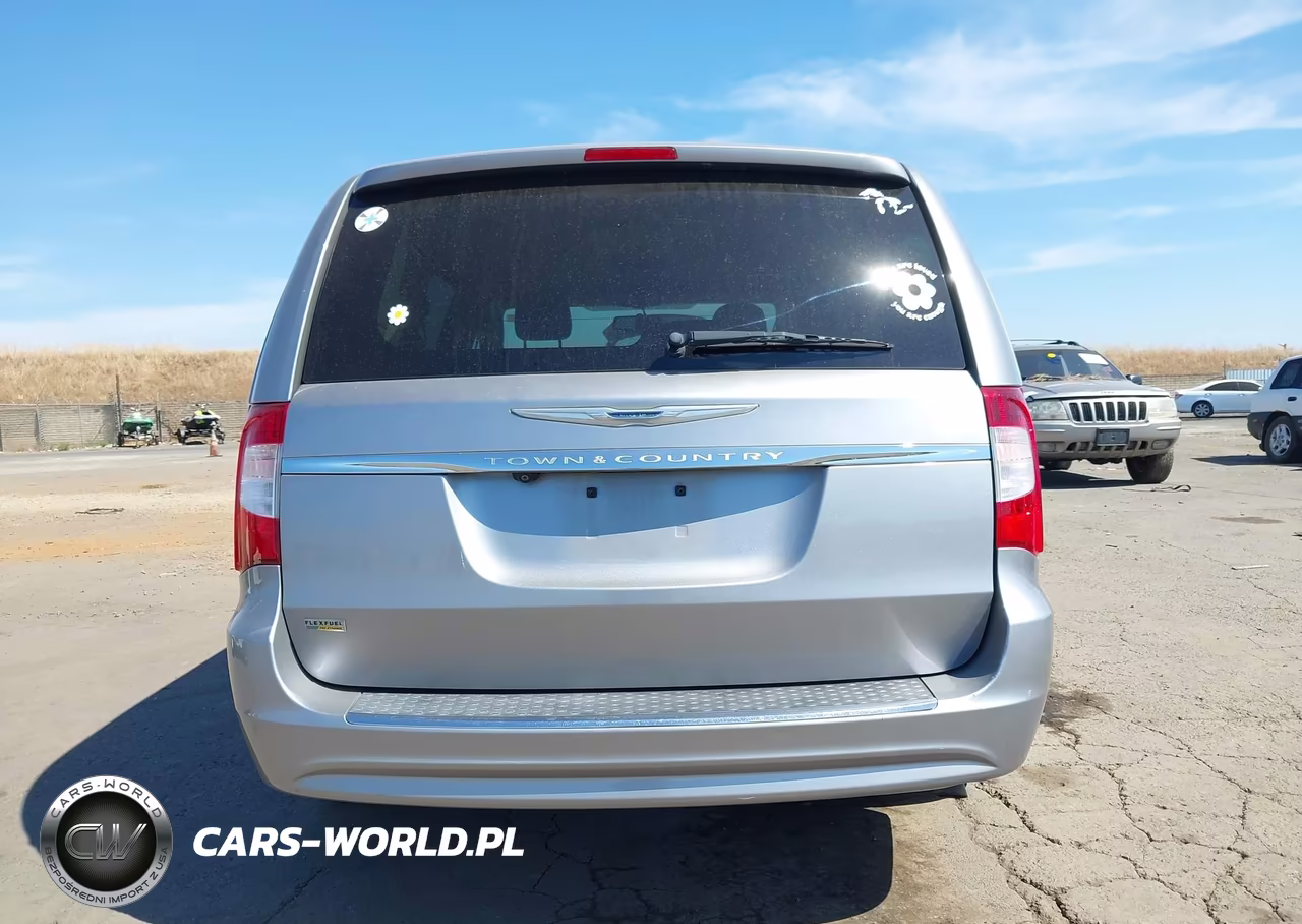 2016 Chrysler Town & Country Touring VIN:2C4RC1BG1GR229172 - 16