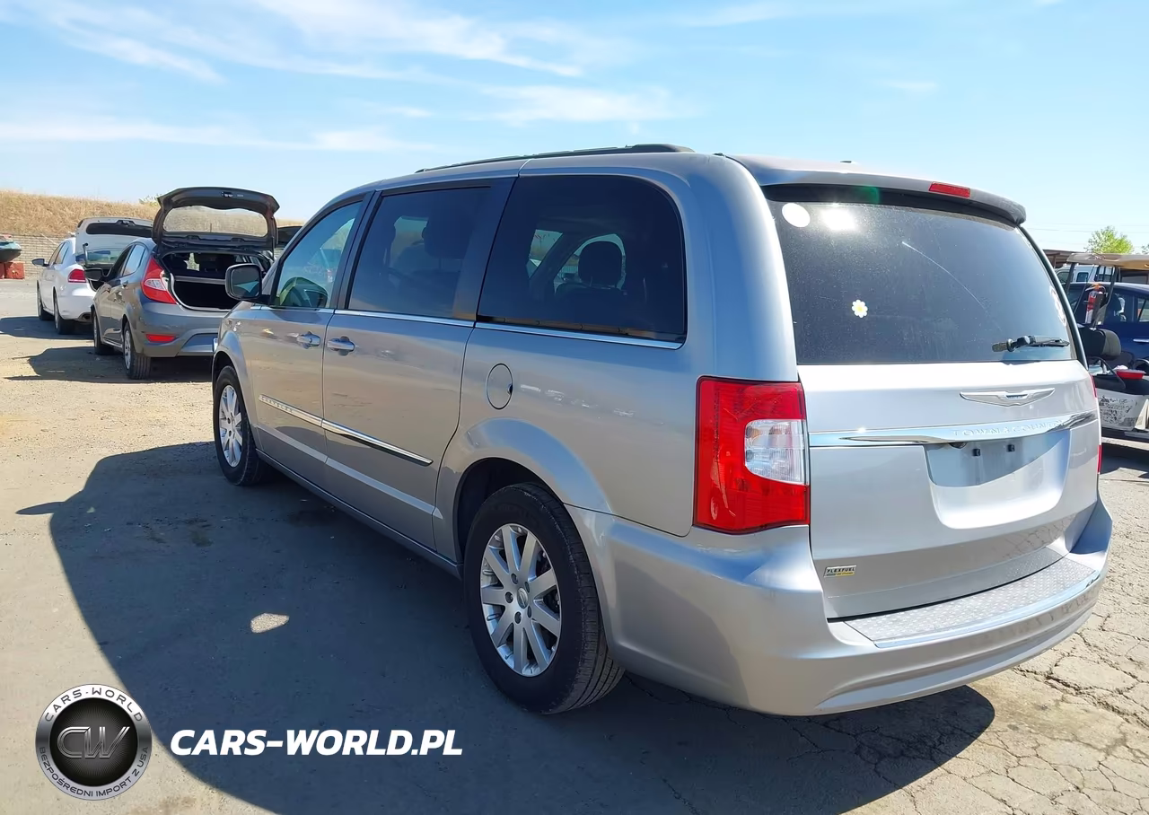 2016 Chrysler Town & Country Touring VIN:2C4RC1BG1GR229172 - 3