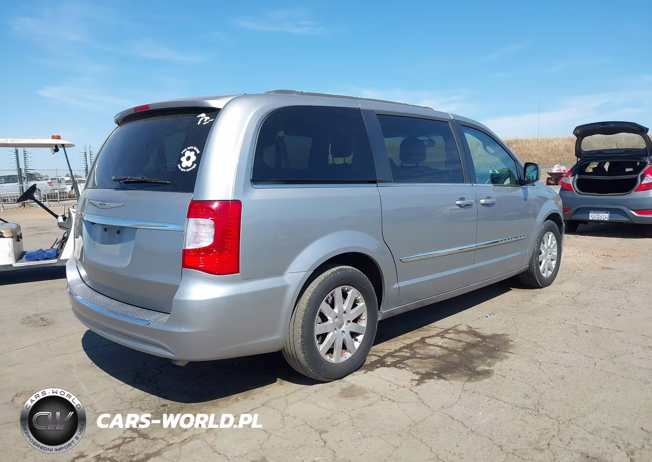2016 Chrysler Town & Country Touring VIN:2C4RC1BG1GR229172 - 4