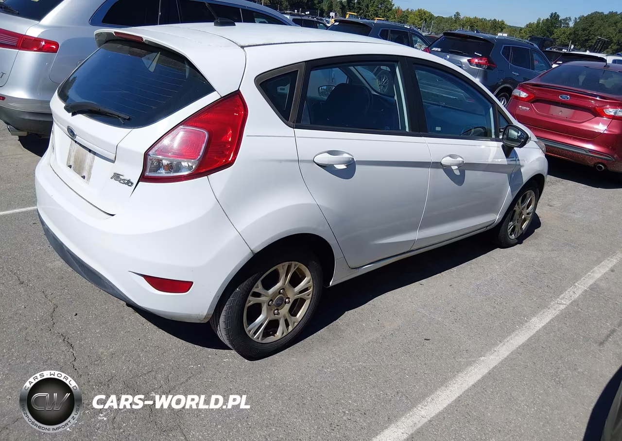 2015 Ford Fiesta Se VIN:3FADP4EJ3FM219004 - 4
