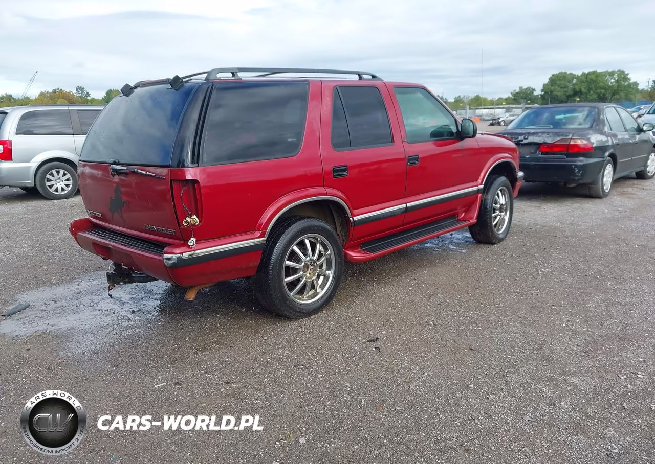 1997 Chevrolet Blazer Ls VIN:1GNDT13W8VK192057 - 4