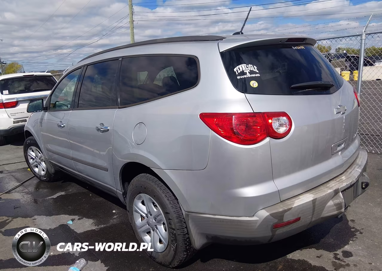 2012 Chevrolet Traverse Ls VIN:1GNKRFED4CJ266639 - 3