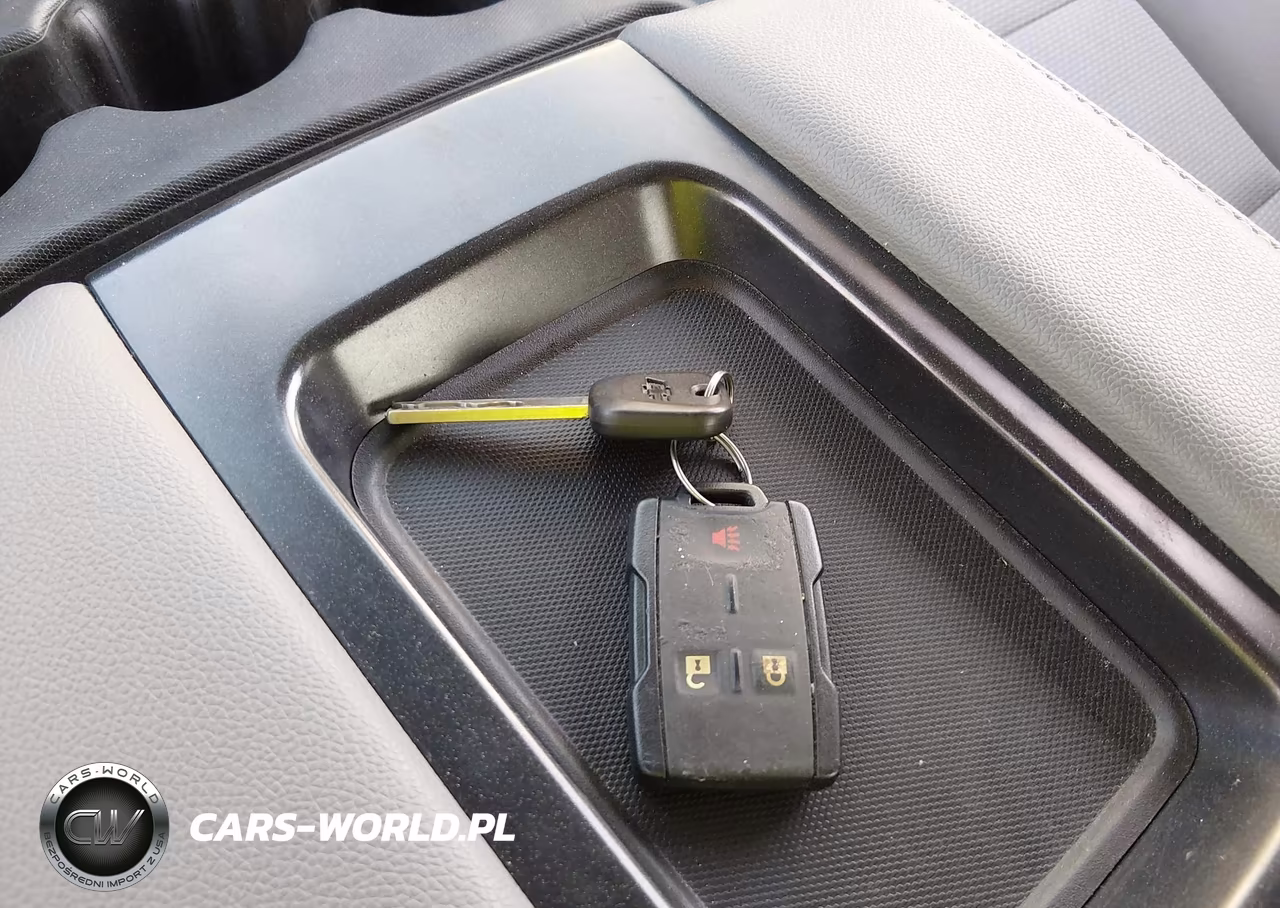 2018 Chevrolet Silverado 1500 Wt VIN:3GCUKNEH8JG467879 - 11