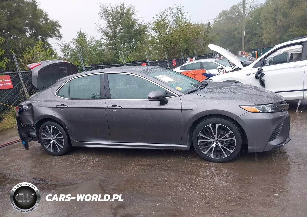 2018 Toyota Camry Se VIN:4T1B11HK4JU603900 - 13