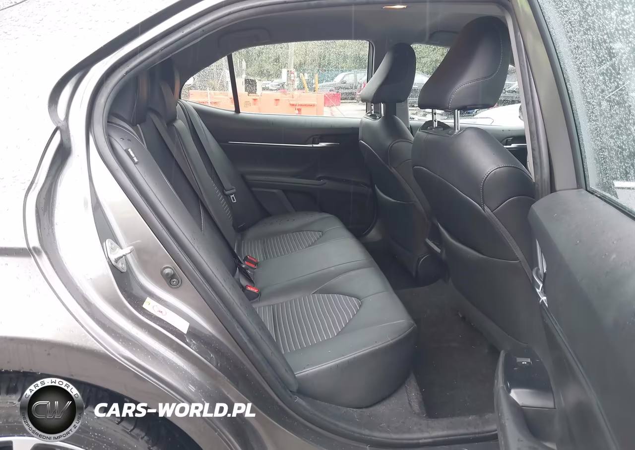 2018 Toyota Camry Se VIN:4T1B11HK4JU603900 - 8