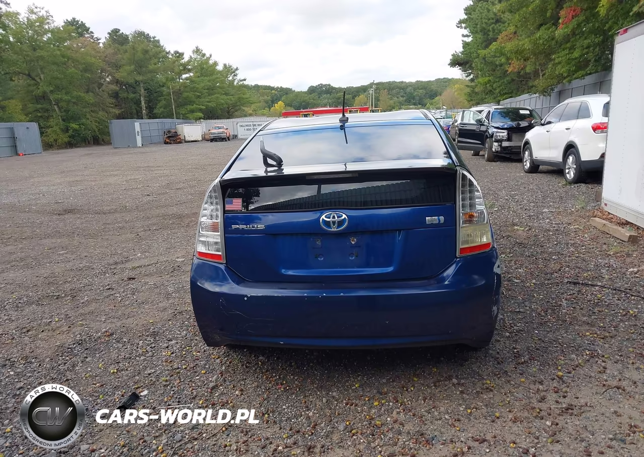 2011 Toyota Prius Three VIN:JTDKN3DU2B0317760 - 16